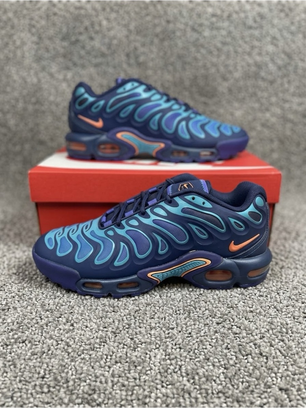 Nike Air Max Plus Drift Sneakers